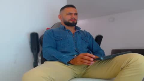 Snapshot of esteban7984068 chatting on 09-26-25, 03:38 esteban online show from 09-26-25, 03:38