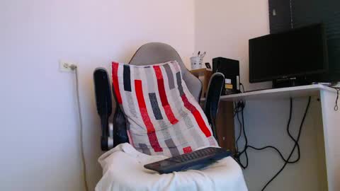 esteban online show from 04-19-26, 04:28