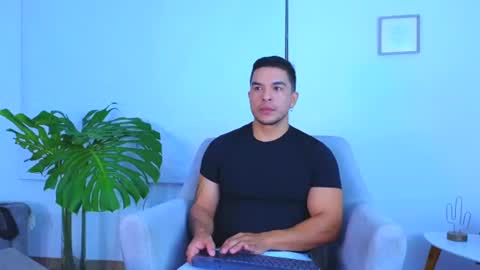 Snapshot of esteban_de_louise chatting on 06-10-26, 11:31 ESTEBAN online show from 06-10-26, 11:31