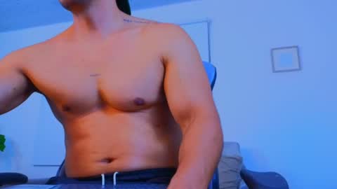 Snapshot of esteban_de_louise chatting on 06-27-26, 02:55 ESTEBAN online show from 06-27-26, 02:55