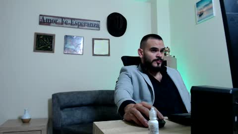 Esteban Fernandez online show from 03-17-26, 03:44