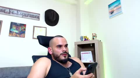 Esteban Fernandez online show from 03-30-26, 02:23