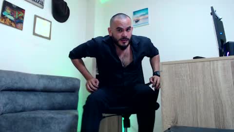 Esteban Fernandez online show from 04-06-26, 06:36