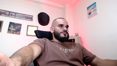 Snapshot of esteban_fer chatting on 05-20-26, 12:28 Esteban Fernandez online show from 05-20-26, 12:28