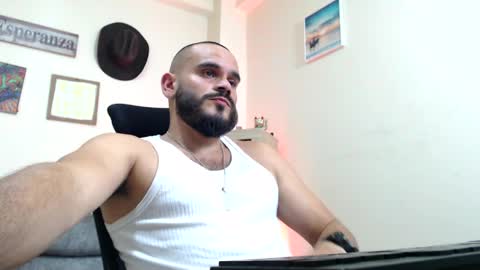 Snapshot of esteban_fer chatting on 05-22-26, 07:30 Esteban Fernandez online show from 05-22-26, 07:30