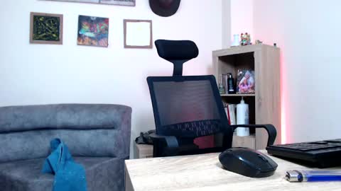 Snapshot of esteban_fer chatting on 06-08-26, 03:51 Esteban Fernandez online show from 06-08-26, 03:51