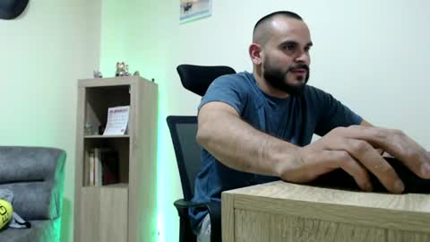 Snapshot of esteban_fer chatting on 07-07-26, 04:04 Esteban Fernandez online show from 07-07-26, 04:04