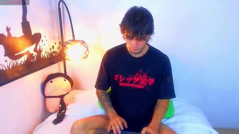 Esteban independent model online show from 09-17-25, 07:32