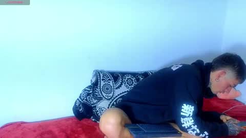 Esteban independent model online show from 04-16-26, 09:39