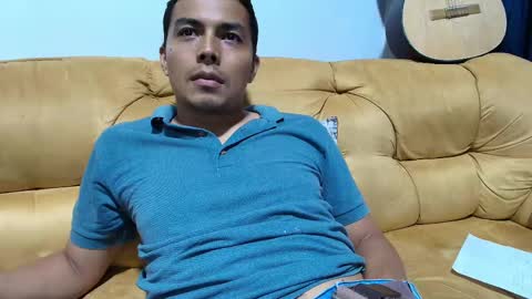 Snapshot of estebancot0314 chatting on 02-26-25, 05:09 Esteban online show from 02-26-25, 05:09