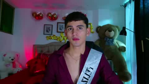Snapshot of estebanperez_ chatting on 04-28-26, 11:37 Esteban online show from 04-28-26, 11:37