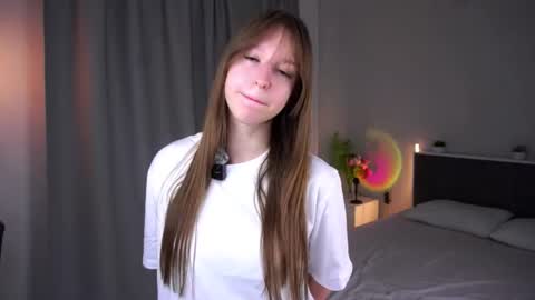 Lily online show from 07-20-26, 05:48