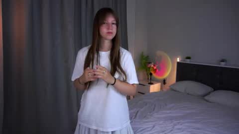 Lily online show from 07-26-26, 05:42