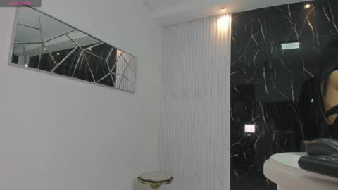 Snapshot of estephany_doll chatting on 01-16-25, 10:44 Estephany online show from 01-16-25, 10:44