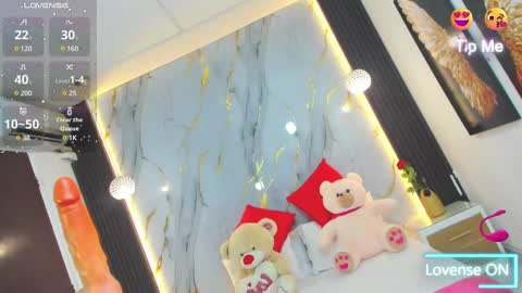 Snapshot of estephany_doll chatting on 02-23-25, 02:04 Estephany online show from 02-23-25, 02:04