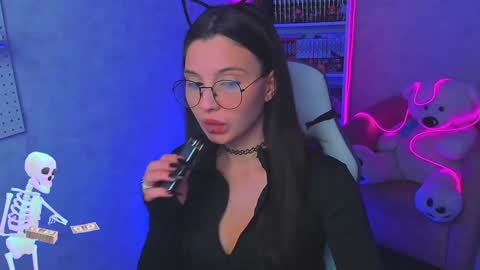 Snapshot of estercollins chatting on 01-27-25, 09:44 Ester online show from 01-27-25, 09:44