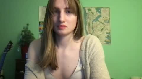 Esther Grey online show from 01-29-25, 12:33