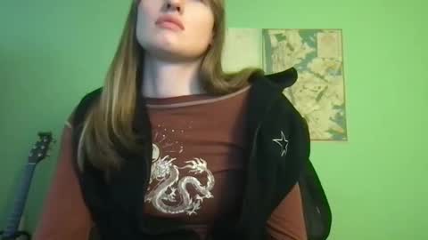 Esther Grey online show from 02-20-25, 10:37