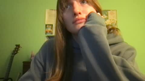 Esther Grey online show from 02-23-25, 10:20