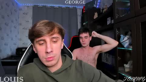 Snapshot of esthetics_boys chatting on 03-12-25, 10:26 LOUIS online show from 03-12-25, 10:26