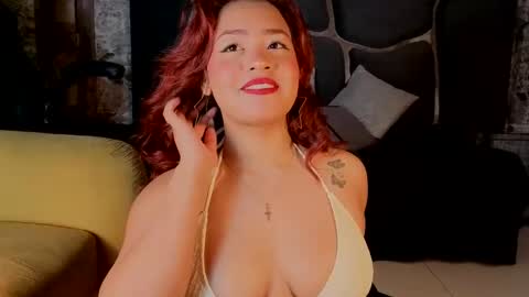 estrella05_ online show from 10-28-25, 05:22