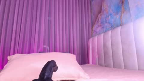 Snapshot of estrella_hanks_ chatting on 06-07-26, 11:58 Estrella online show from 06-07-26, 11:58