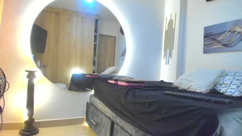 Snapshot of estudiosnia chatting on 02-02-25, 05:42 AmberDisny online show from 02-02-25, 05:42