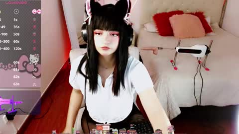 Moon online show from 11-17-25, 08:36