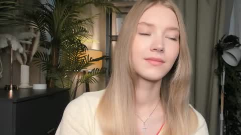 Natalie online show from 11-08-25, 05:40