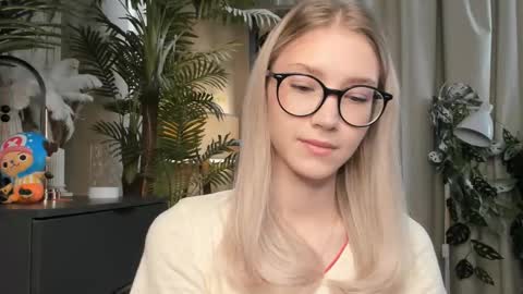 Natalie online show from 03-26-26, 05:46