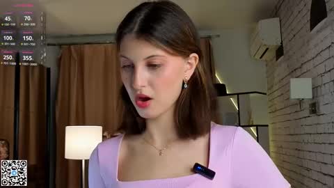 Elsa online show from 09-26-25, 06:12