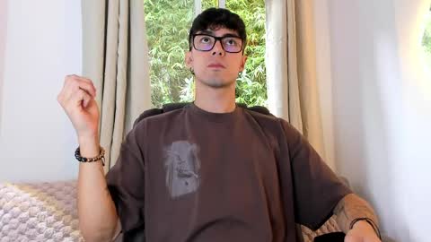 etham_wolf1 online show from 05-18-26, 05:19