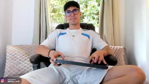 etham_wolf1 online show from 05-19-26, 06:03