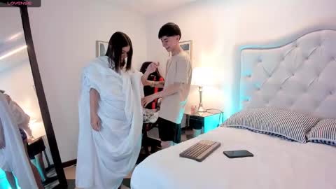 ethan and ava online show from 01-29-25, 04:41