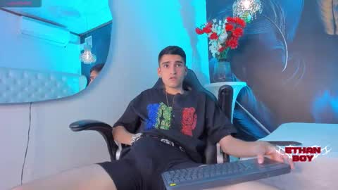 Snapshot of ethan_boy_ chatting on 12-16-25, 09:31 Ethan online show from 12-16-25, 09:31