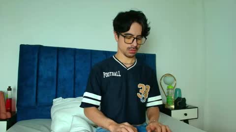 Snapshot of ethan_briggs chatting on 12-14-25, 03:34 ethan online show from 12-14-25, 03:34