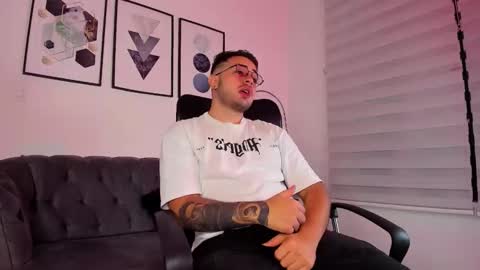 Snapshot of ethan_greacee chatting on 02-24-26, 12:25 ethan_greacee online show from 02-24-26, 12:25