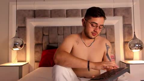 ethan_greys online show from 11-16-25, 03:34