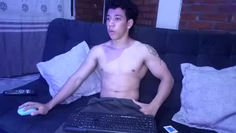 Ethan Noir online show from 12-30-24, 04:31