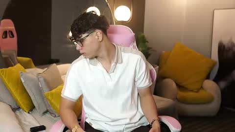 ethan_occonor online show from 09-30-25, 01:16