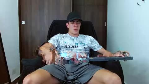 ethangreey1 online show from 01-06-25, 10:26