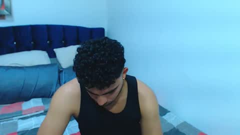 Snapshot of ethanhairy chatting on 01-14-25, 08:15 Ethan online show from 01-14-25, 08:15