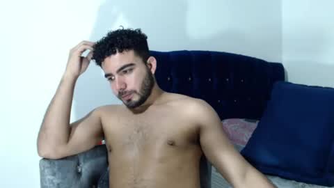 Snapshot of ethanhairy chatting on 02-02-25, 07:57 Ethan online show from 02-02-25, 07:57