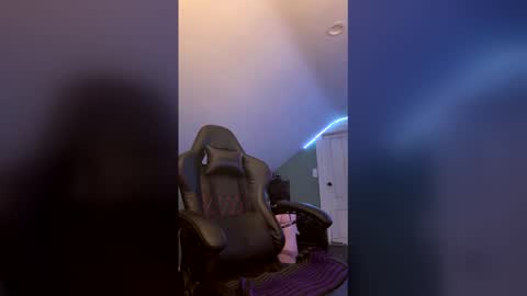 Snapshot of ethanvsvioletxxx chatting on 01-05-26, 10:24 ethanvsvioletxxx online show from 01-05-26, 10:24