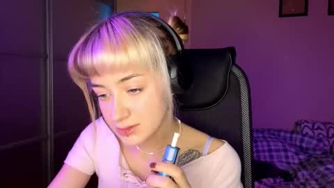 Emily online show from 11-19-25, 05:18