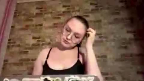 Snapshot of ethelynvainio chatting on 10-17-25, 02:30 Lily online show from 10-17-25, 02:30