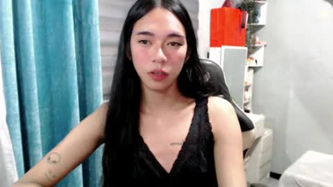 Snapshot of ethereal_ethan chatting on 06-17-26, 09:27 Ethan online show from 06-17-26, 09:27