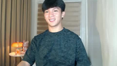 Snapshot of etherealboytoy4hire chatting on 05-22-26, 02:22 Rey online show from 05-22-26, 02:22