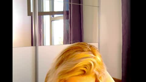 Snapshot of etherealuxx chatting on 04-04-26, 02:36 Serena online show from 04-04-26, 02:36