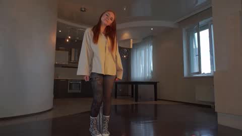 Lillie here and its my first day online show from 10-03-25, 11:51